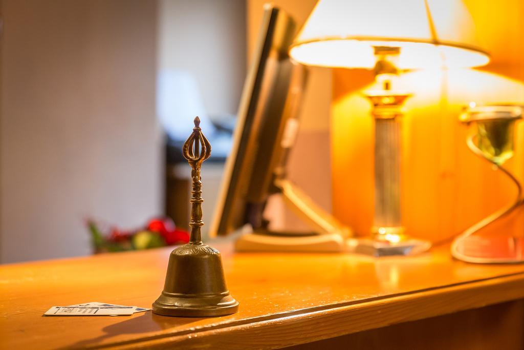 באד סודן אם טאונוס Thermen Hotel & Restaurant Bad Soden מראה חיצוני תמונה
