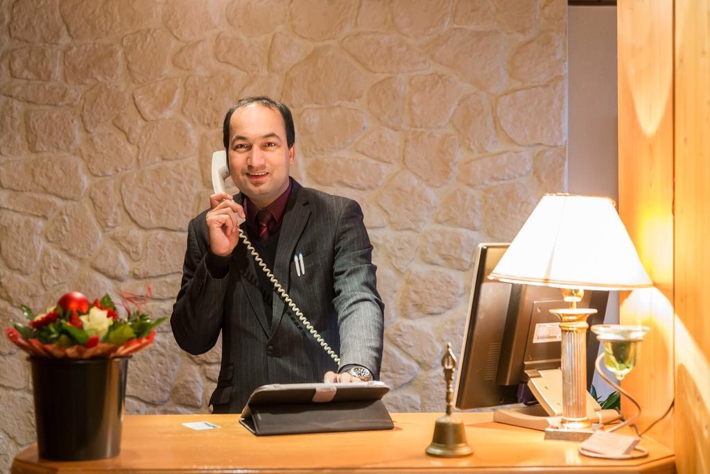 באד סודן אם טאונוס Thermen Hotel & Restaurant Bad Soden מראה חיצוני תמונה